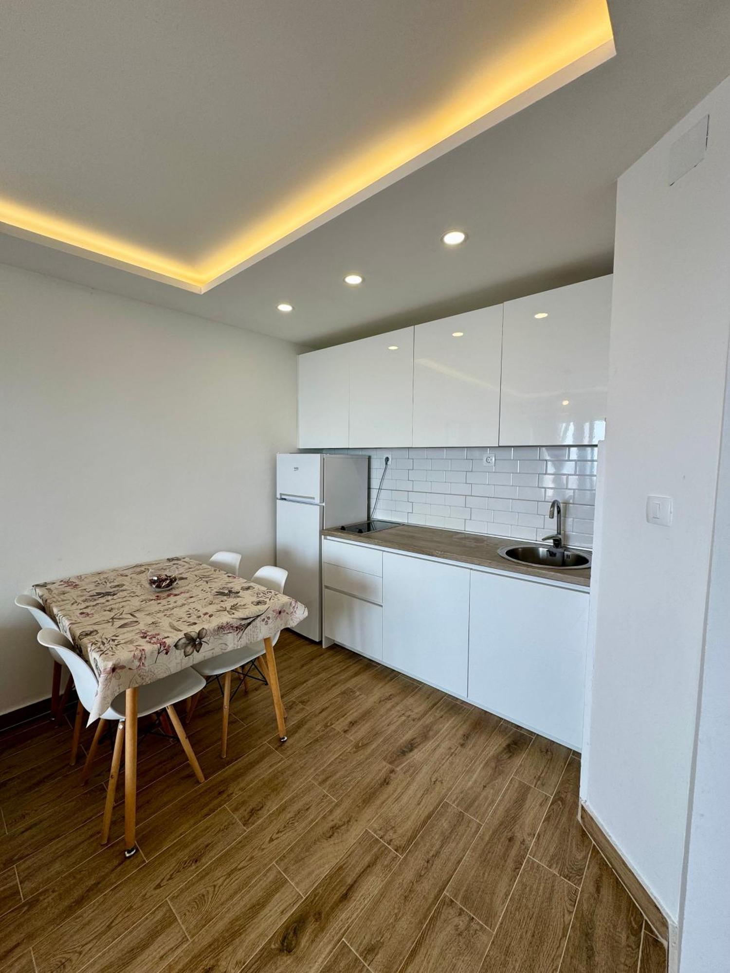Pine&Sea Beach Retreat Sveti Stefan Luaran gambar